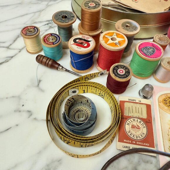 Huge Vintage Sewing Notion Bundle 25 pieces! - Picture 10 of 17